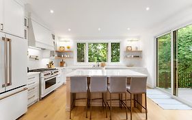 371 Rathburn Road Etobicoke